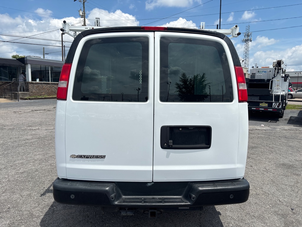 Photo 4 of this CHEVROLET EXPRESS G2500
