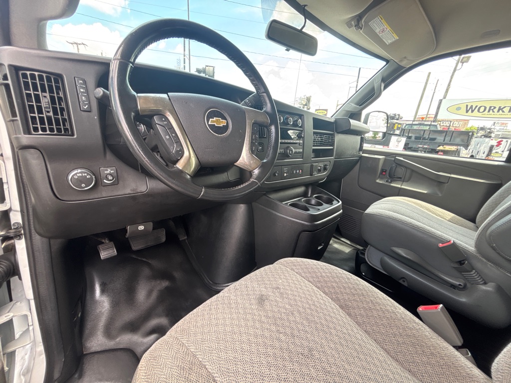 Photo 9 of this CHEVROLET EXPRESS G2500