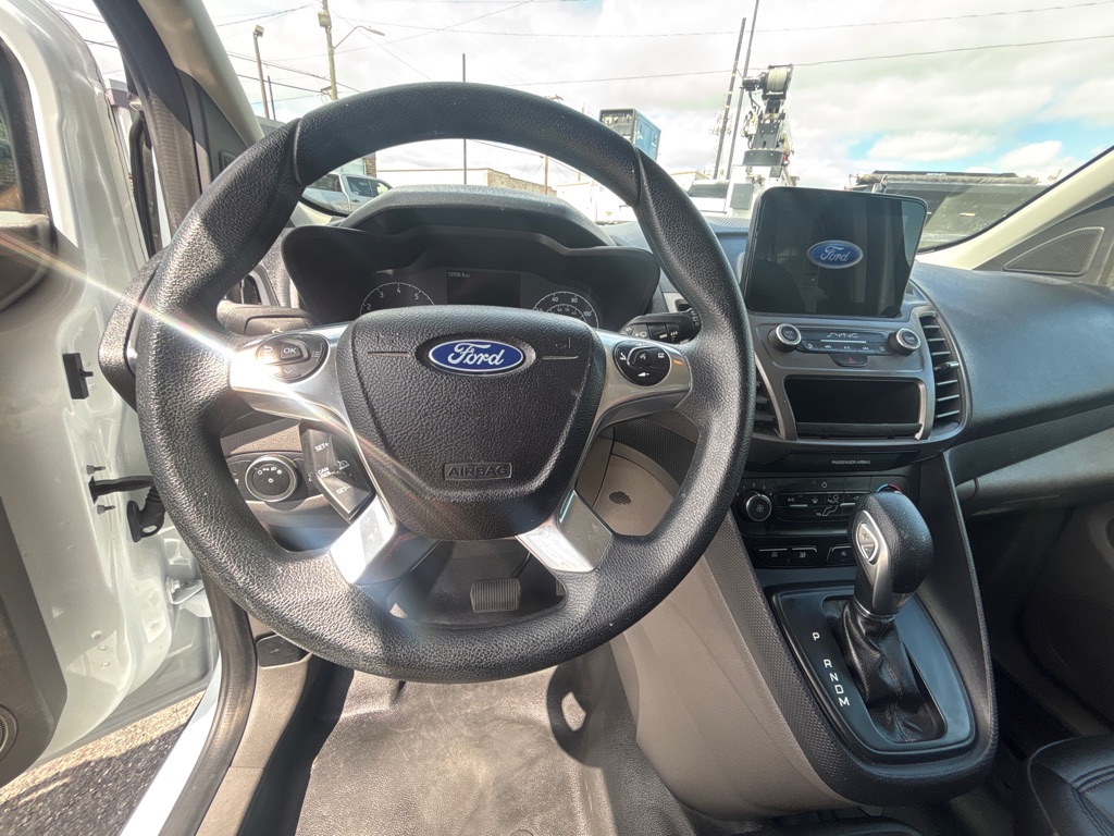 Photo 10 of this FORD TRANSIT CONNECT