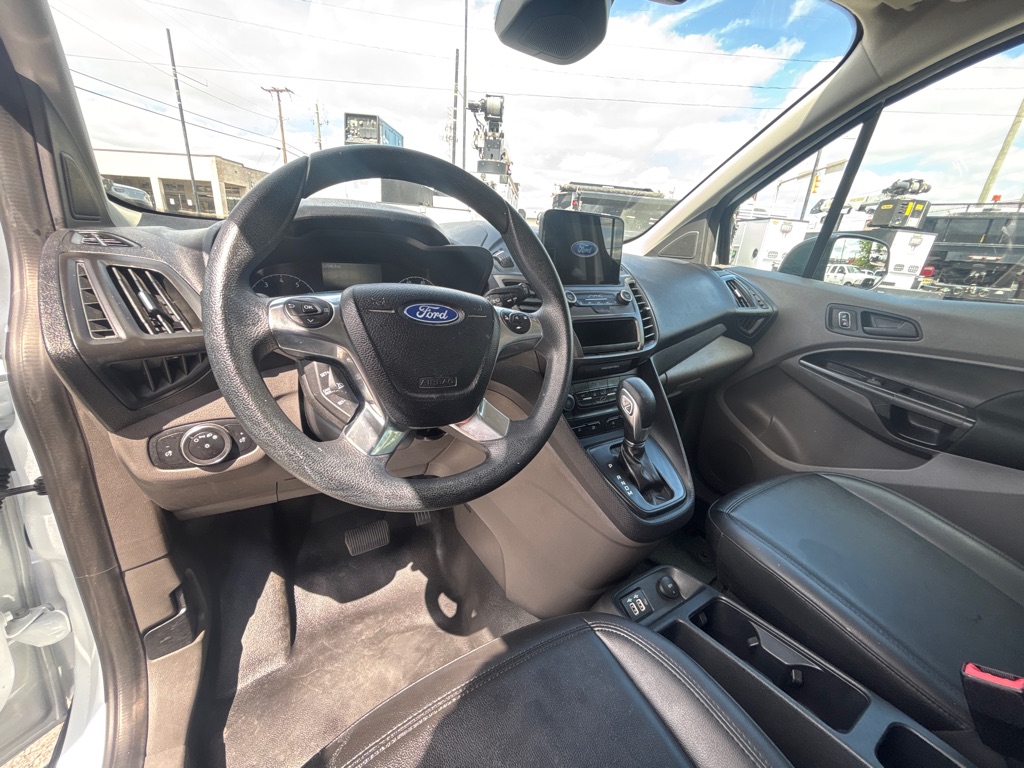 Photo 9 of this FORD TRANSIT CONNECT