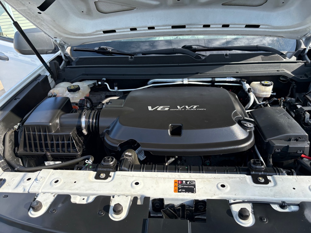 Photo 20 of this CHEVROLET COLORADO