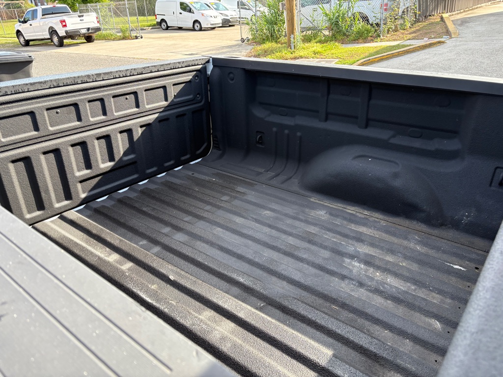 Photo 15 of this CHEVROLET COLORADO