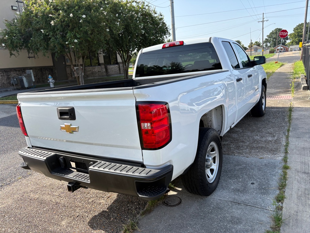 Photo 8 of this CHEVROLET SILVERADO LD 15