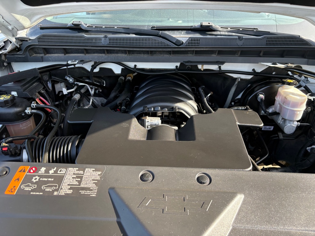 Photo 24 of this CHEVROLET SILVERADO LD 15