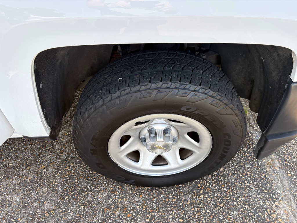 Photo 19 of this CHEVROLET SILVERADO LD 15