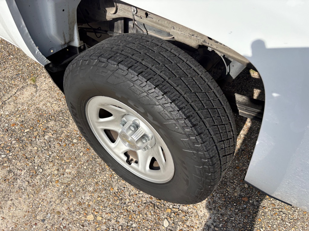 Photo 21 of this CHEVROLET SILVERADO LD 15
