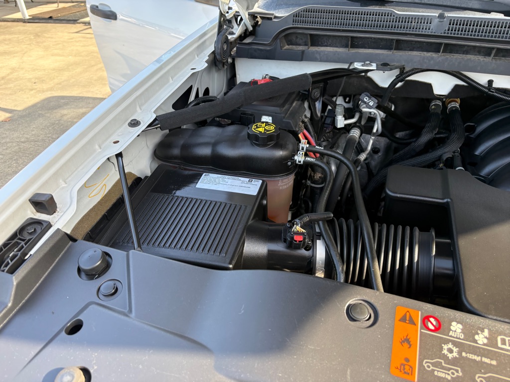 Photo 23 of this CHEVROLET SILVERADO LD 15