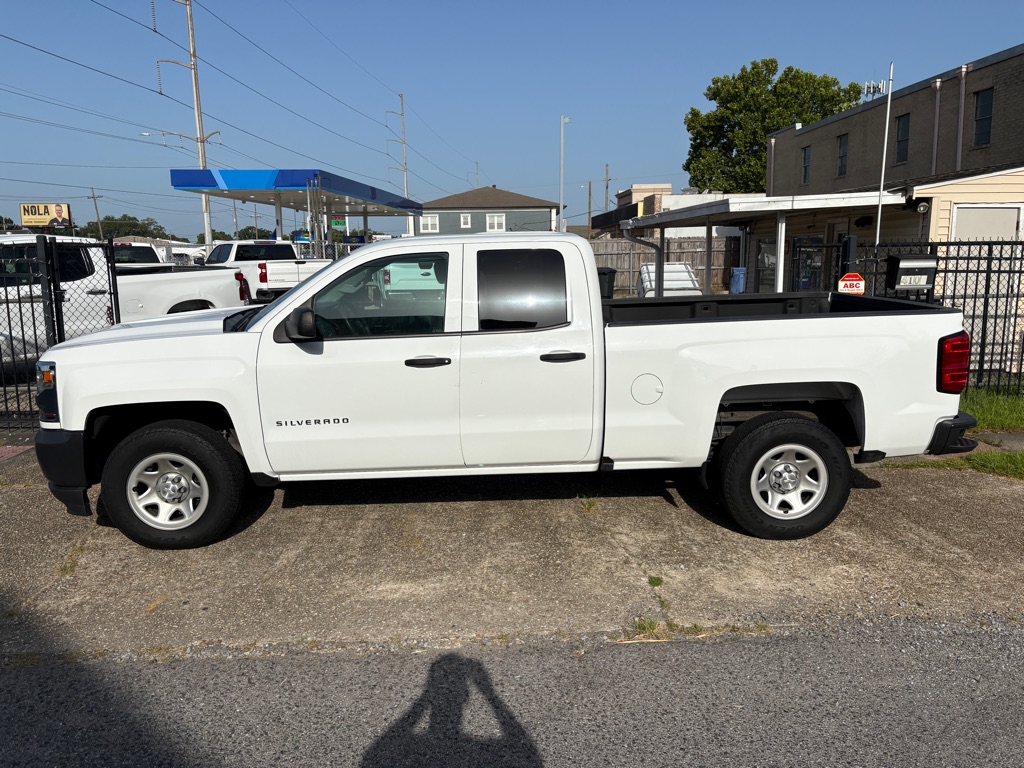 Photo 5 of this CHEVROLET SILVERADO LD 15