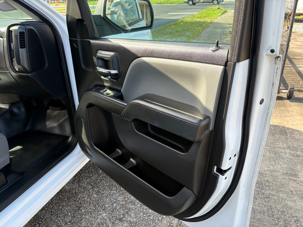 Photo 16 of this CHEVROLET SILVERADO LD 15