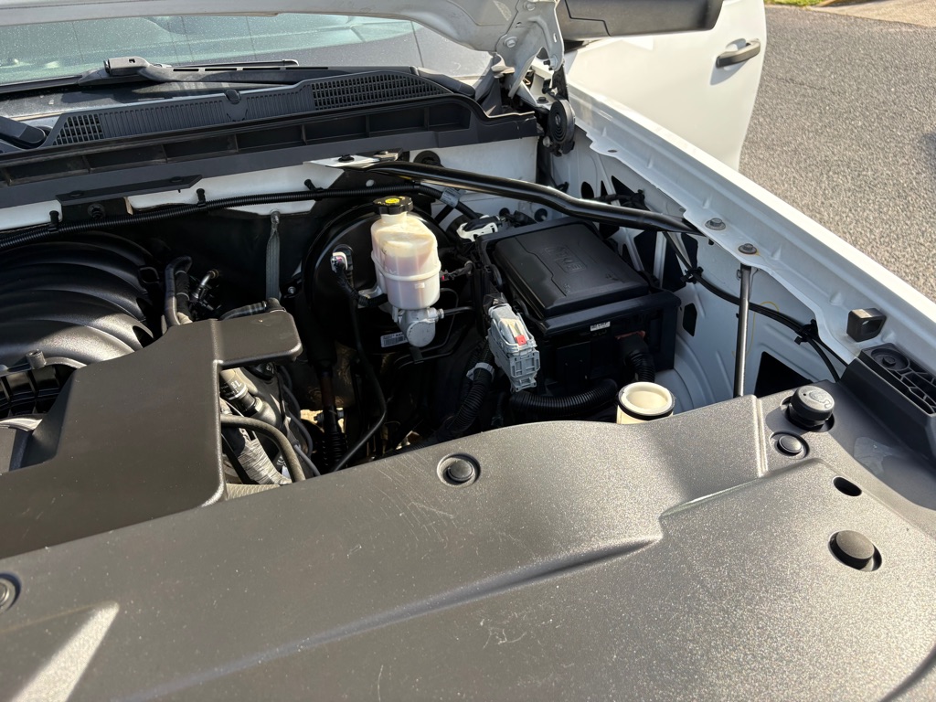 Photo 25 of this CHEVROLET SILVERADO LD 15