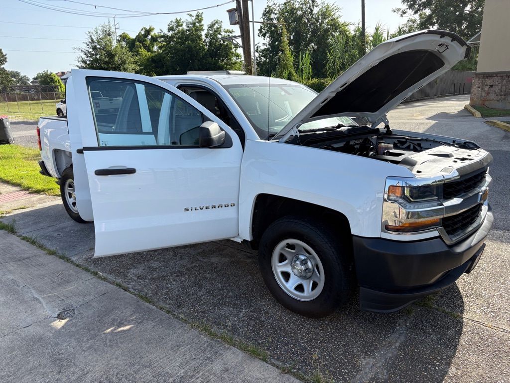 Photo 27 of this CHEVROLET SILVERADO LD 15