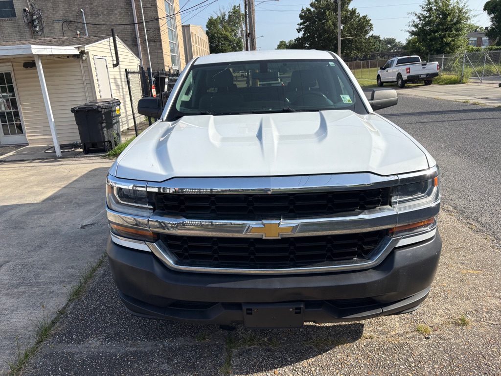 Photo 3 of this CHEVROLET SILVERADO LD 15