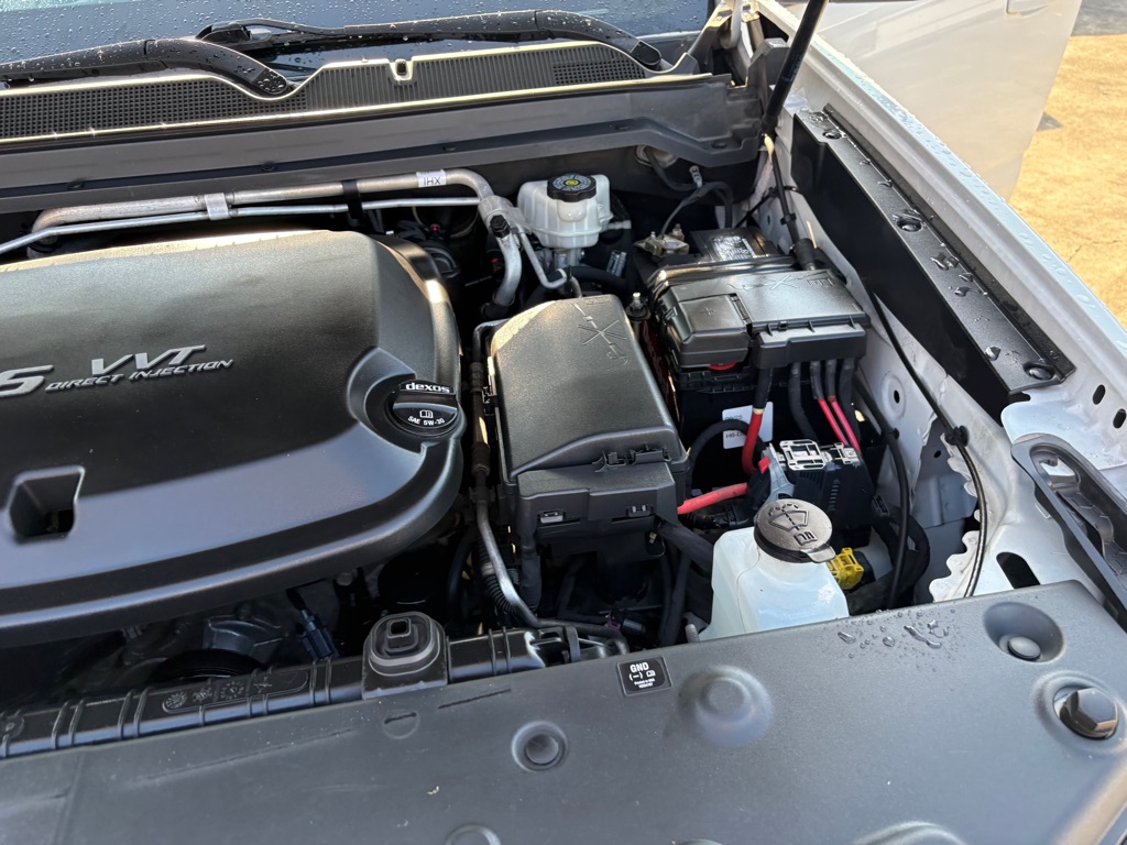 Photo 24 of this GMC CANYON