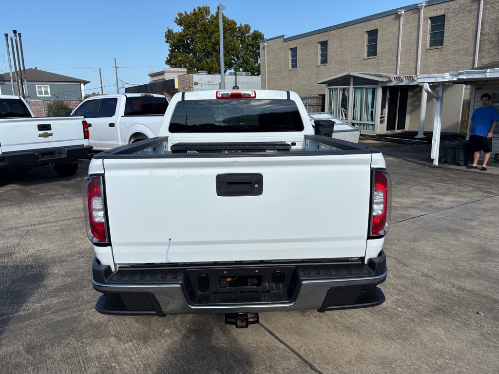 Photo 7 of this GMC CANYON