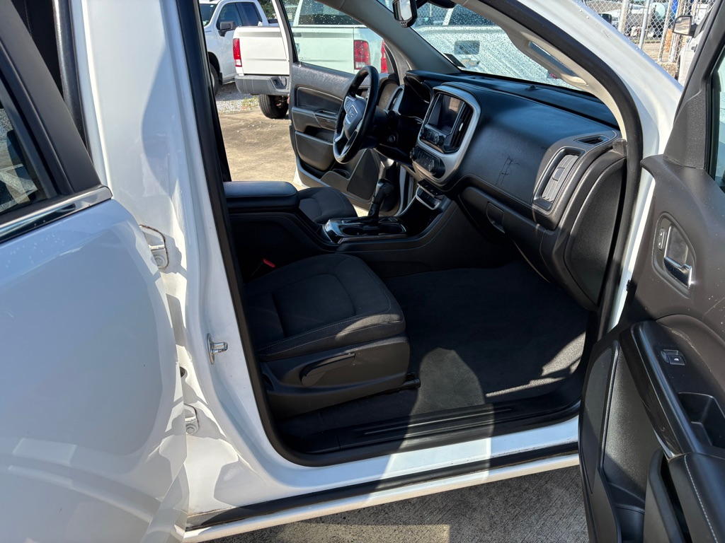 Photo 16 of this GMC CANYON