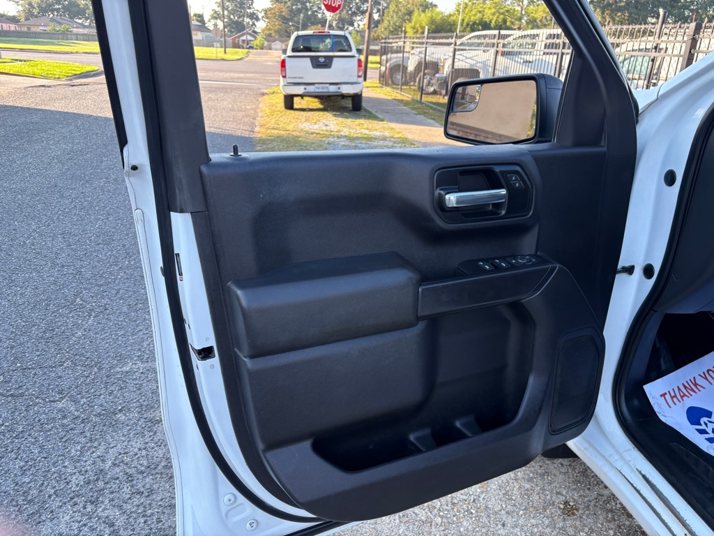 Photo 9 of this CHEVROLET SILVERADO 1500