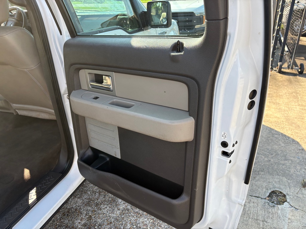 Photo 13 of this FORD F150