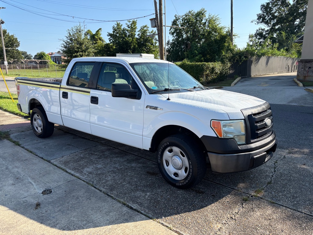Photo 2 of this FORD F150