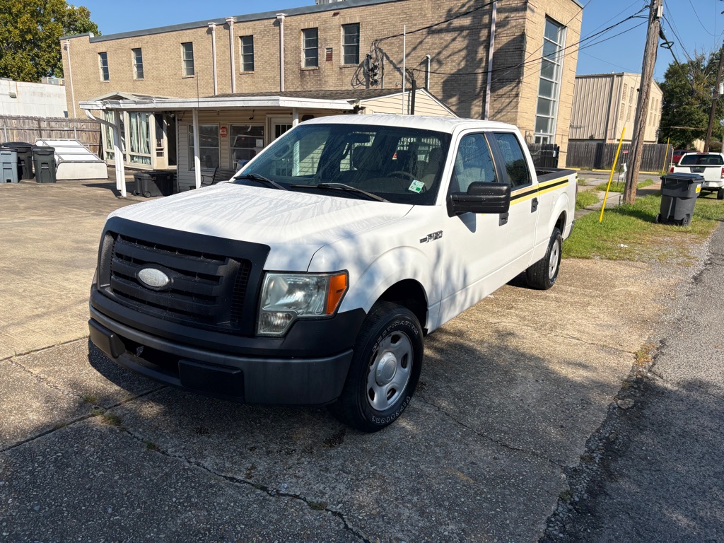 Photo 4 of this FORD F150