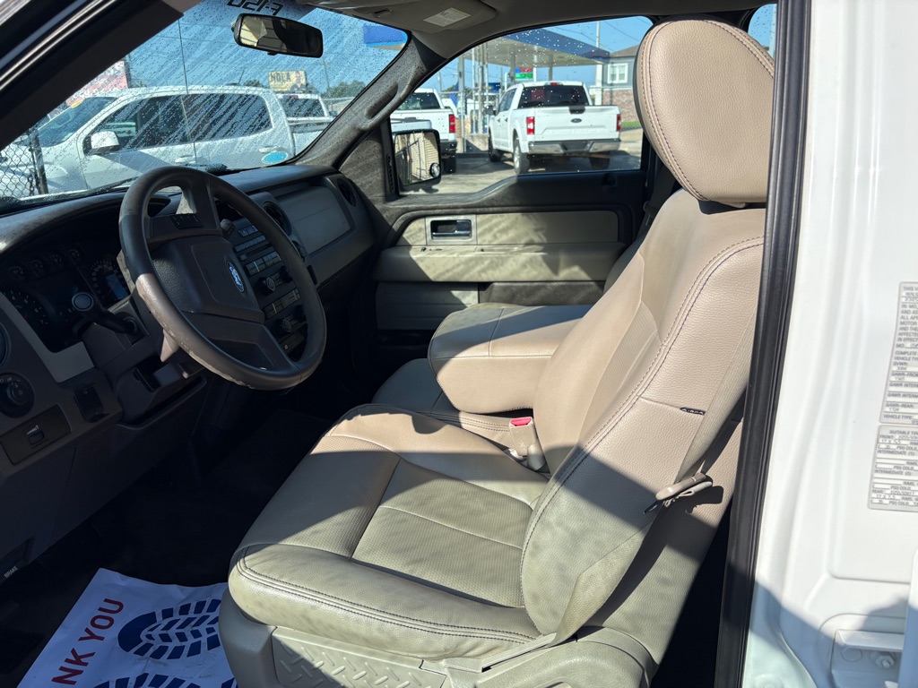 Photo 10 of this FORD F150