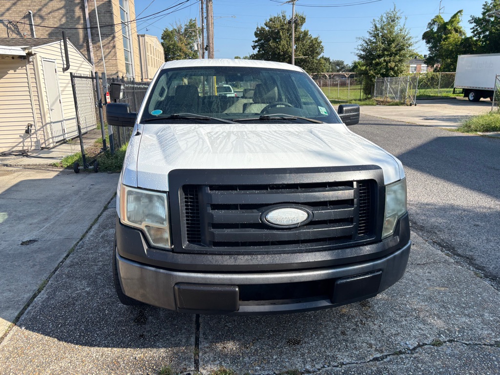 Photo 3 of this FORD F150