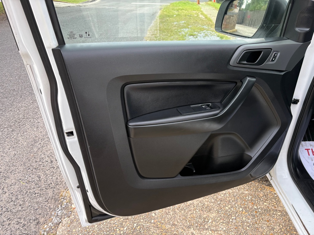 Photo 9 of this FORD RANGER