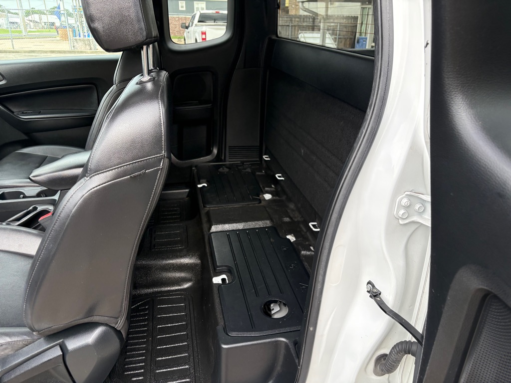 Photo 12 of this FORD RANGER