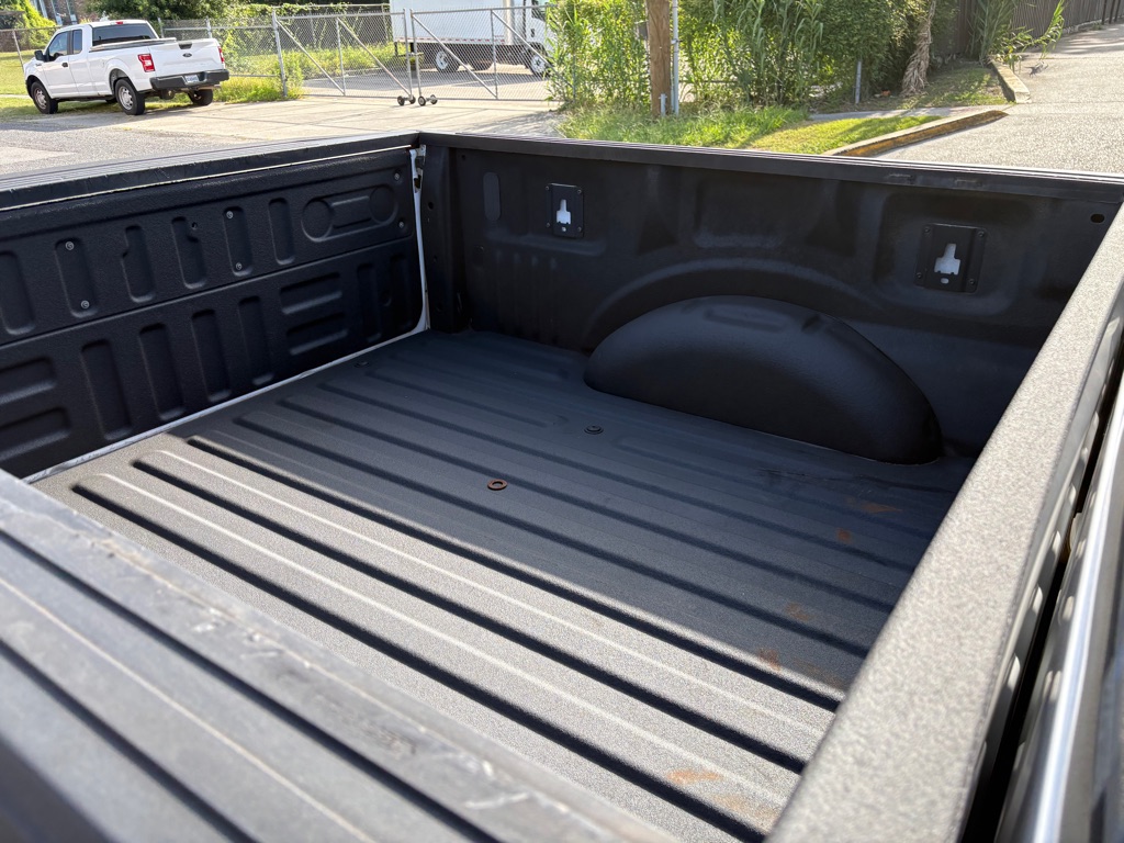 Photo 17 of this FORD F150