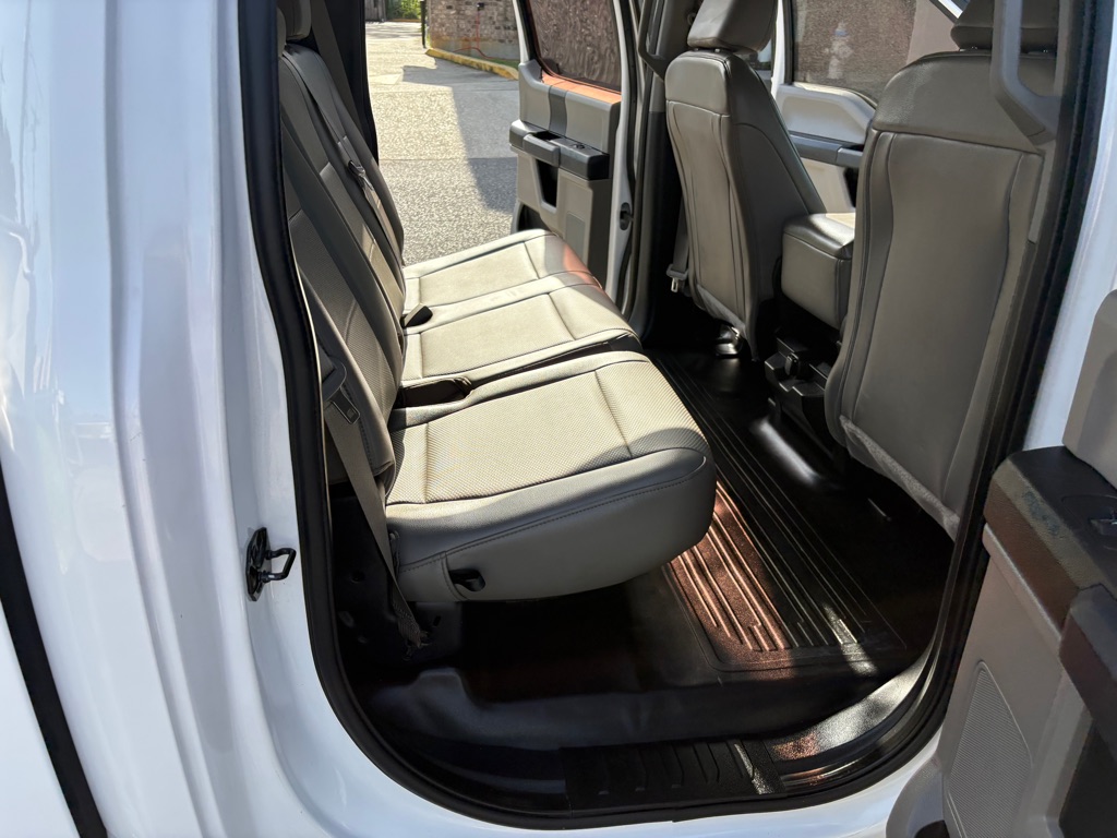 Photo 14 of this FORD F150
