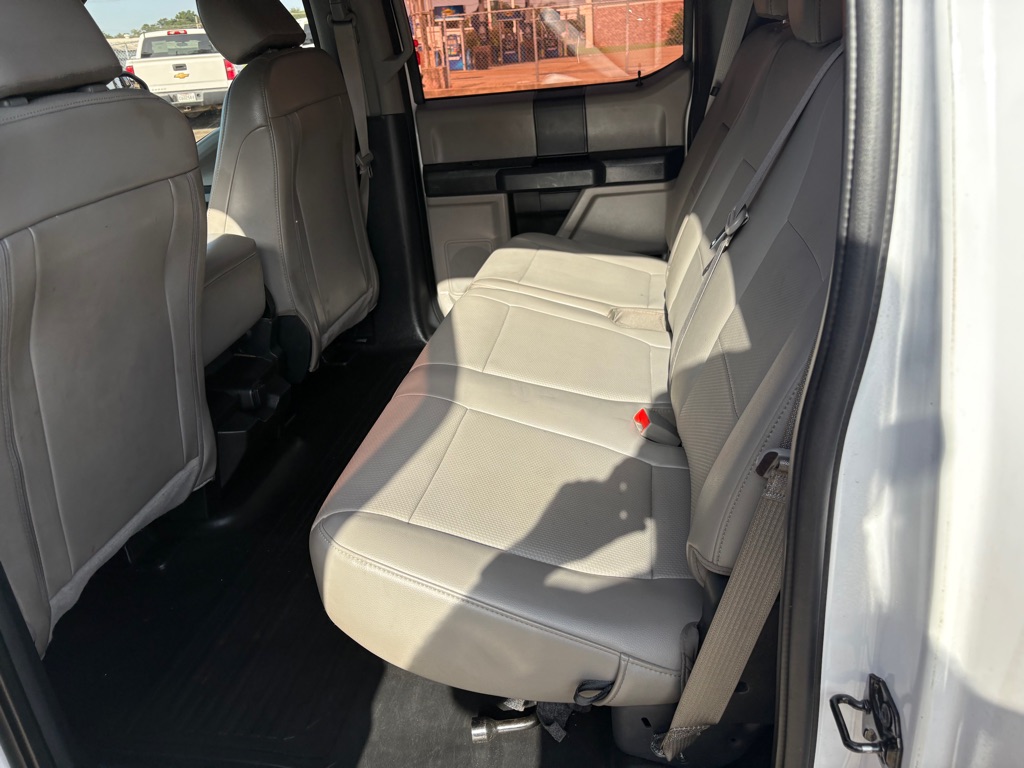 Photo 12 of this FORD F150