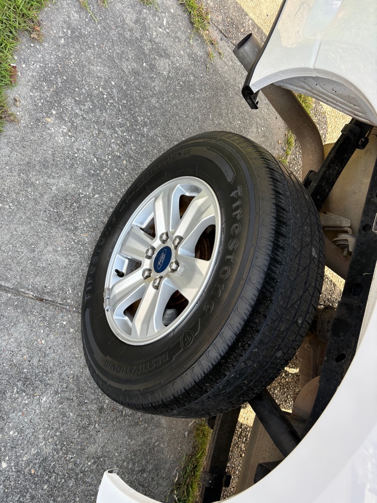 Photo 19 of this FORD F150