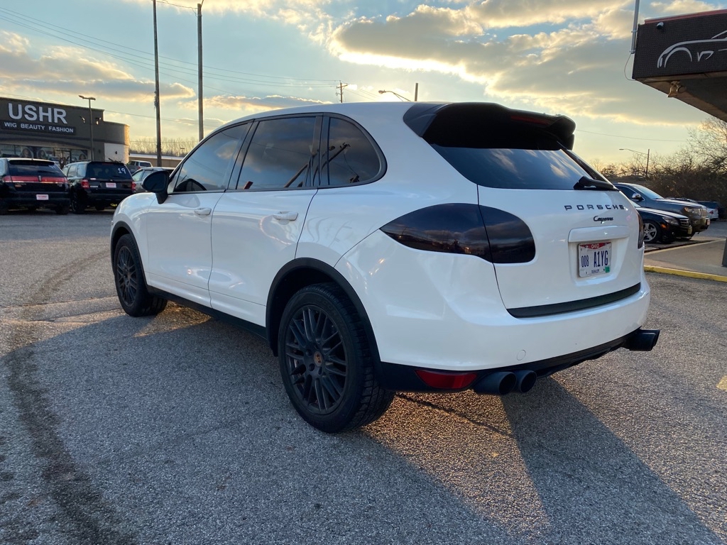 Photo 4 of this PORSCHE CAYENNE