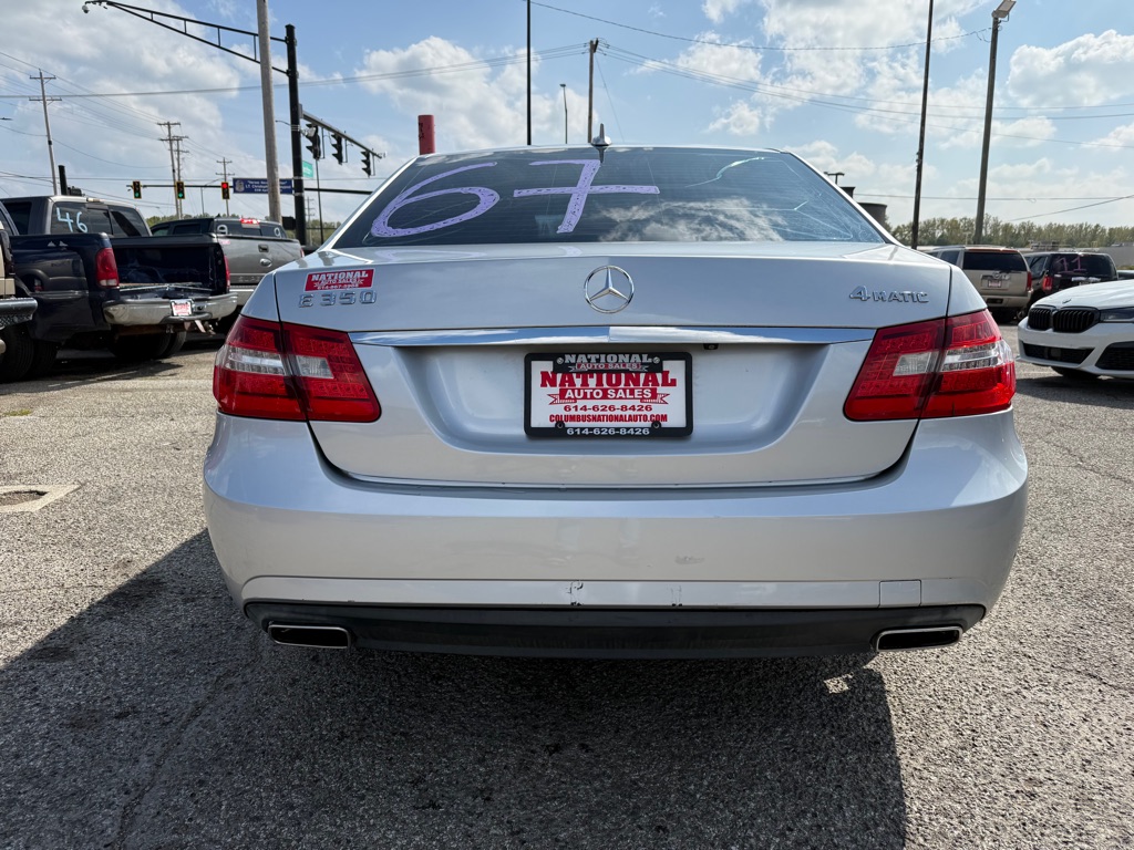 Photo 6 of this MERCEDES-BENZ E-CLASS