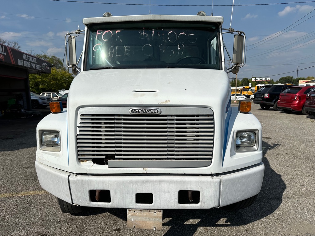 Photo 3 of this FEIGHTLINER FL60