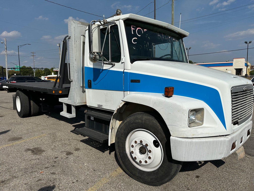 Photo 2 of this FEIGHTLINER FL60