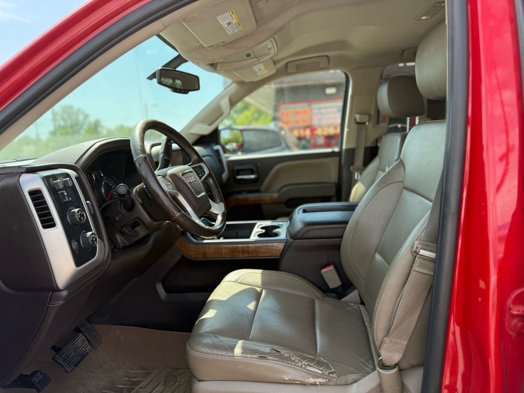 Photo 7 of this GMC SIERRA