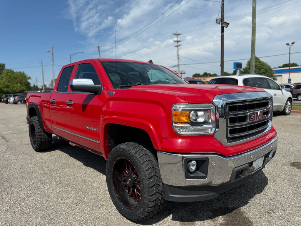 Photo 2 of this GMC SIERRA