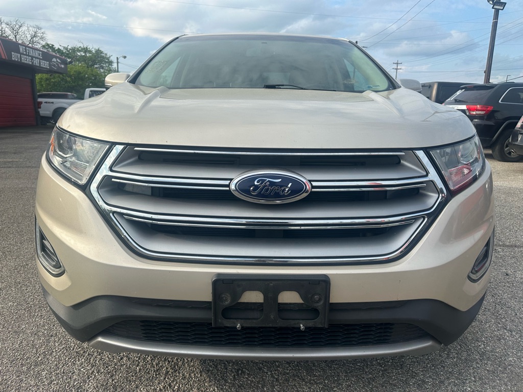 Photo 3 of this FORD EDGE