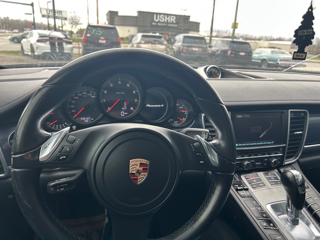 Photo 7 of this PORSCHE PANAMERA