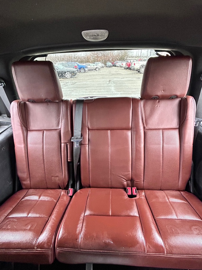 Photo 11 of this FORD EXPEDITION