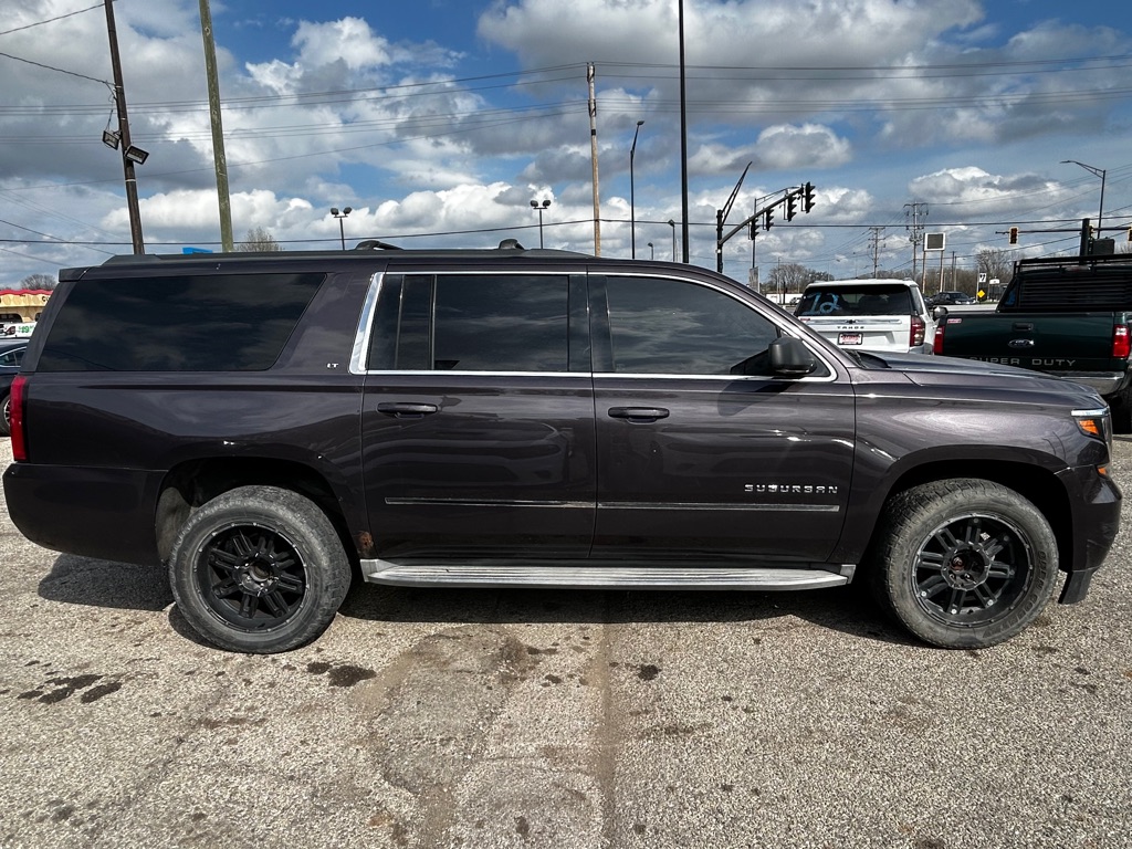 Photo 5 of this CHEVROLET SUBURBAN