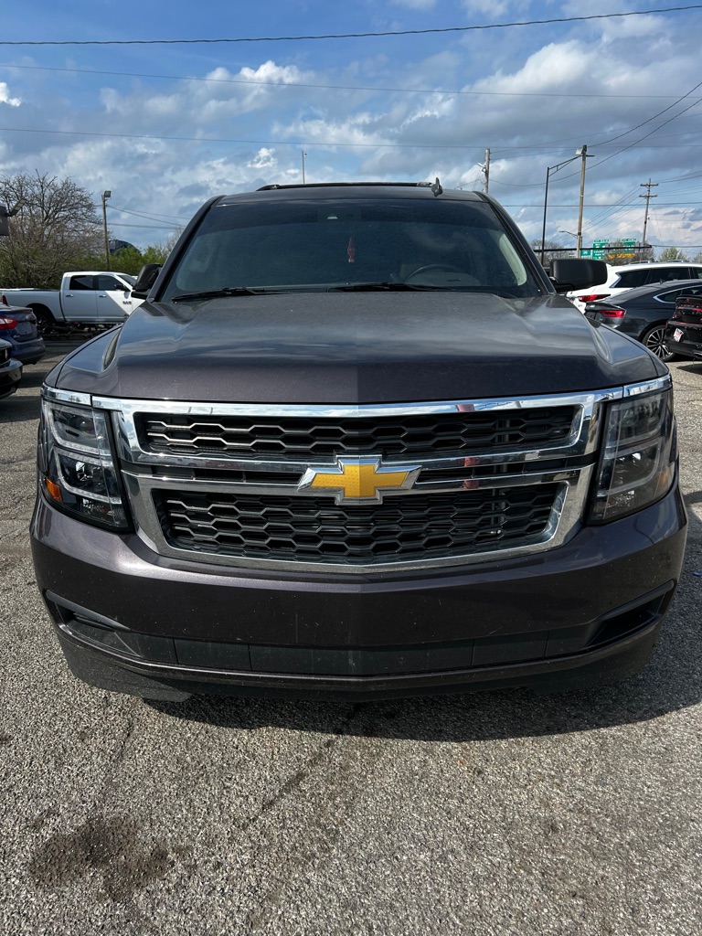 Photo 3 of this CHEVROLET SUBURBAN