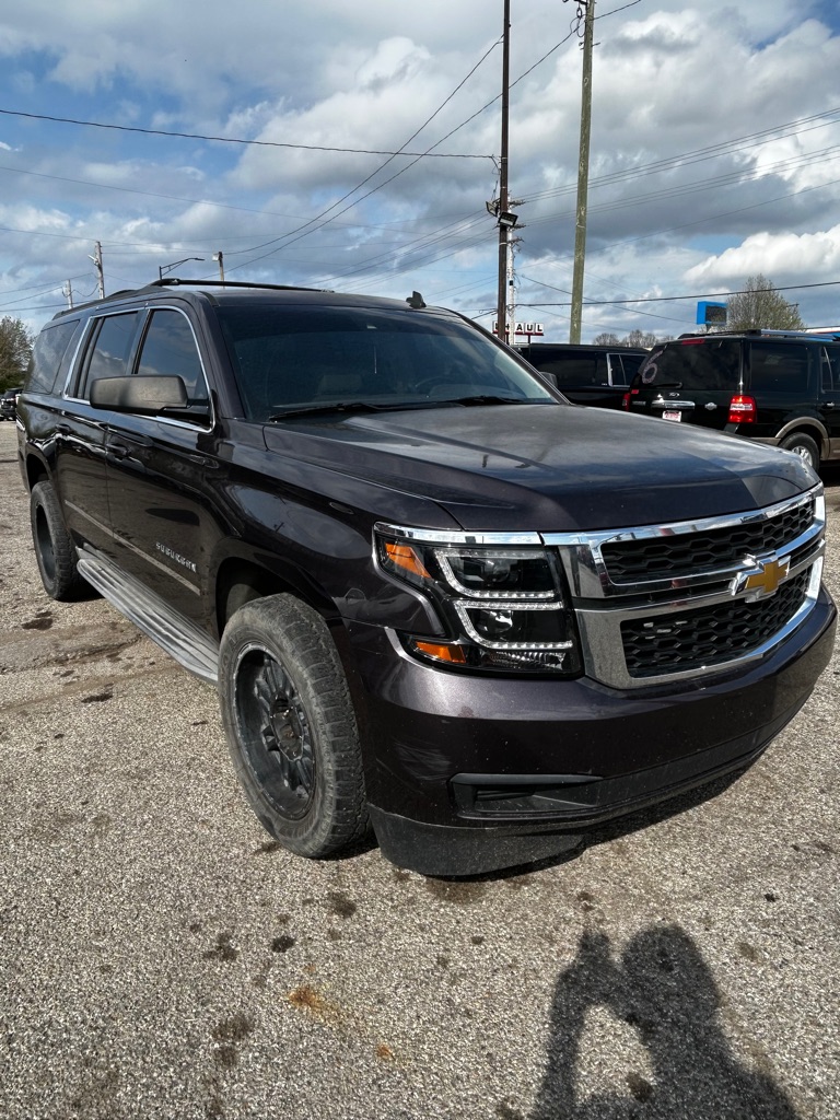 Photo 2 of this CHEVROLET SUBURBAN