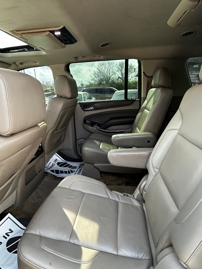 Photo 11 of this CHEVROLET SUBURBAN