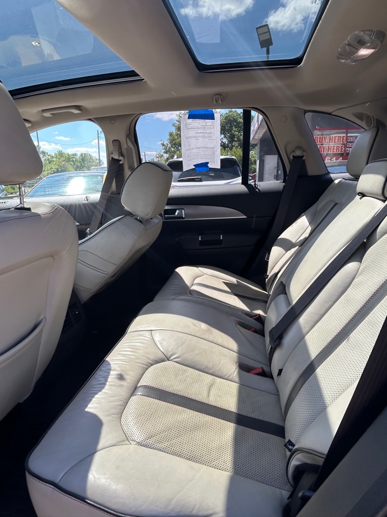Photo 11 of this LINCOLN MKX