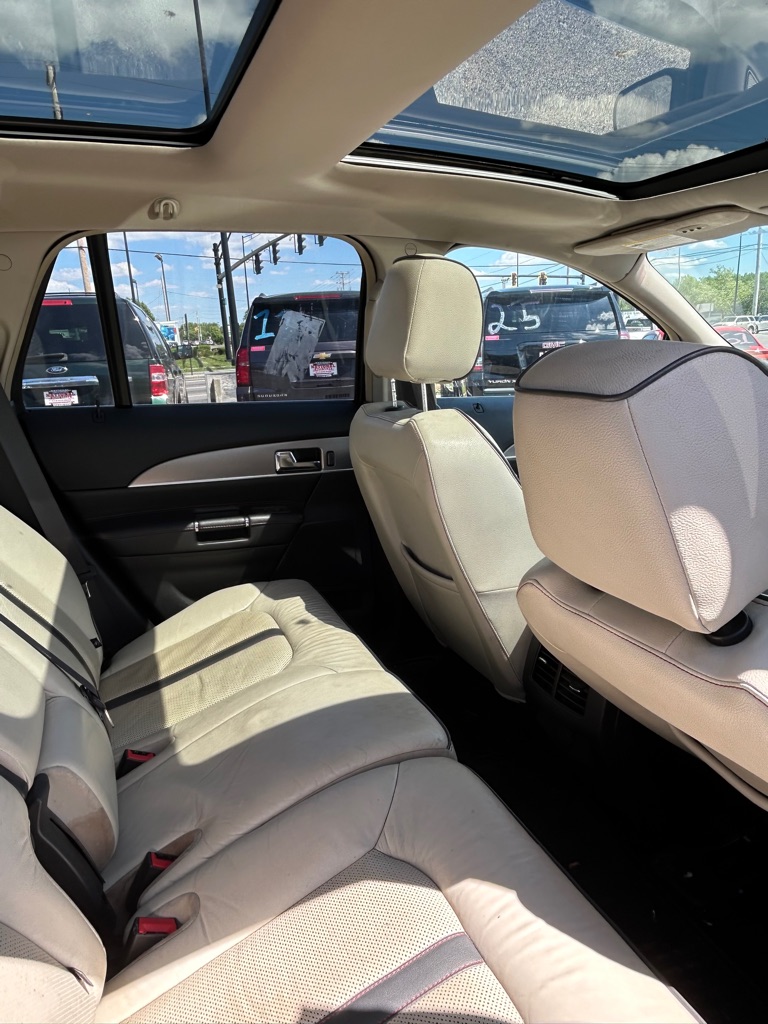 Photo 13 of this LINCOLN MKX