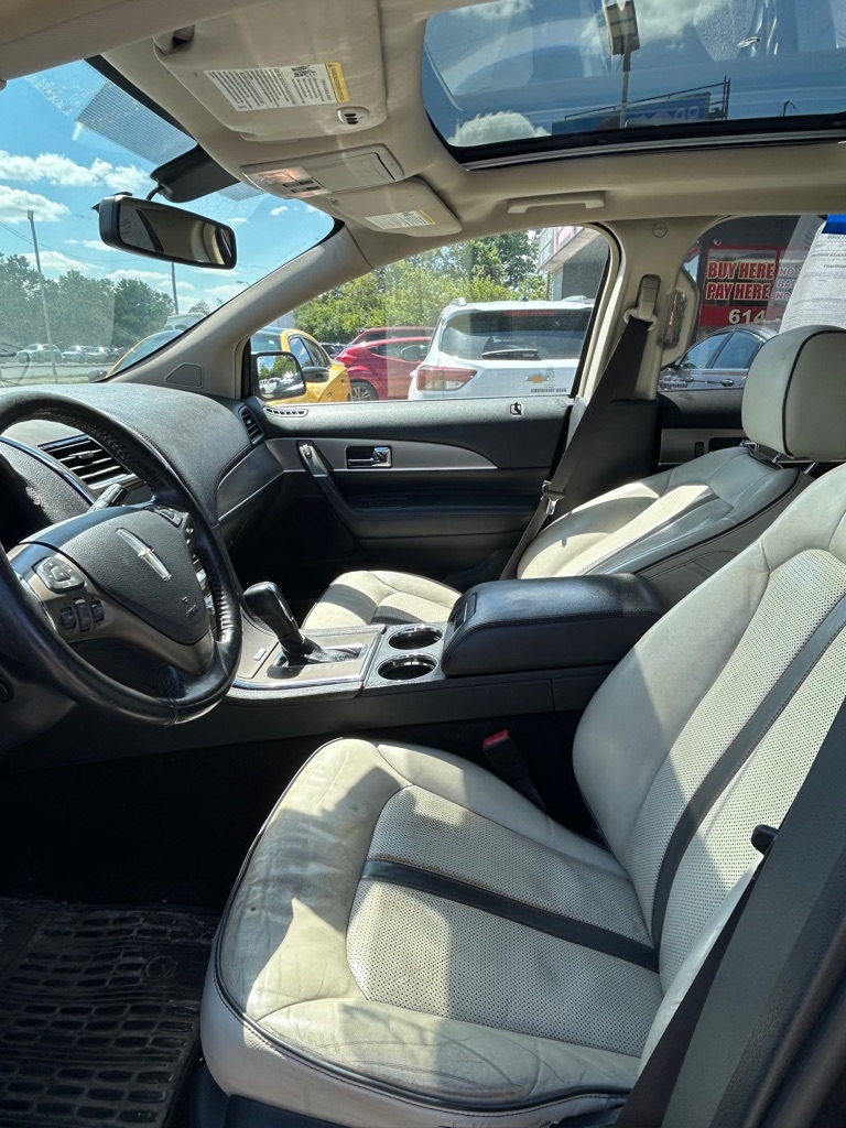 Photo 10 of this LINCOLN MKX