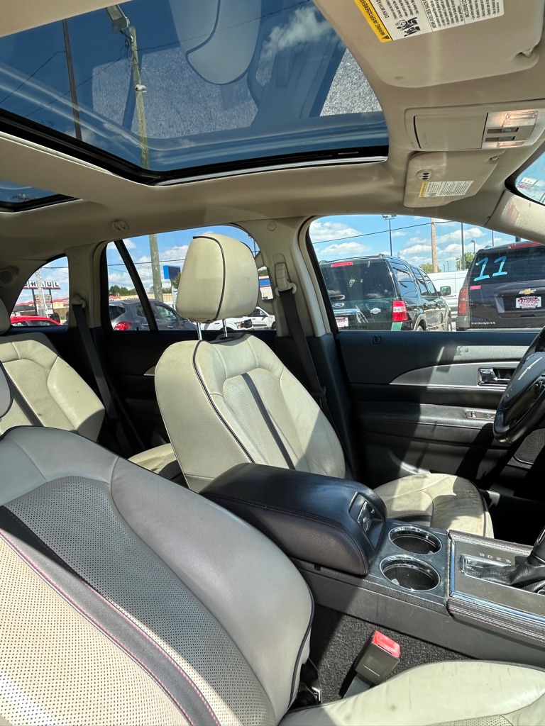 Photo 12 of this LINCOLN MKX