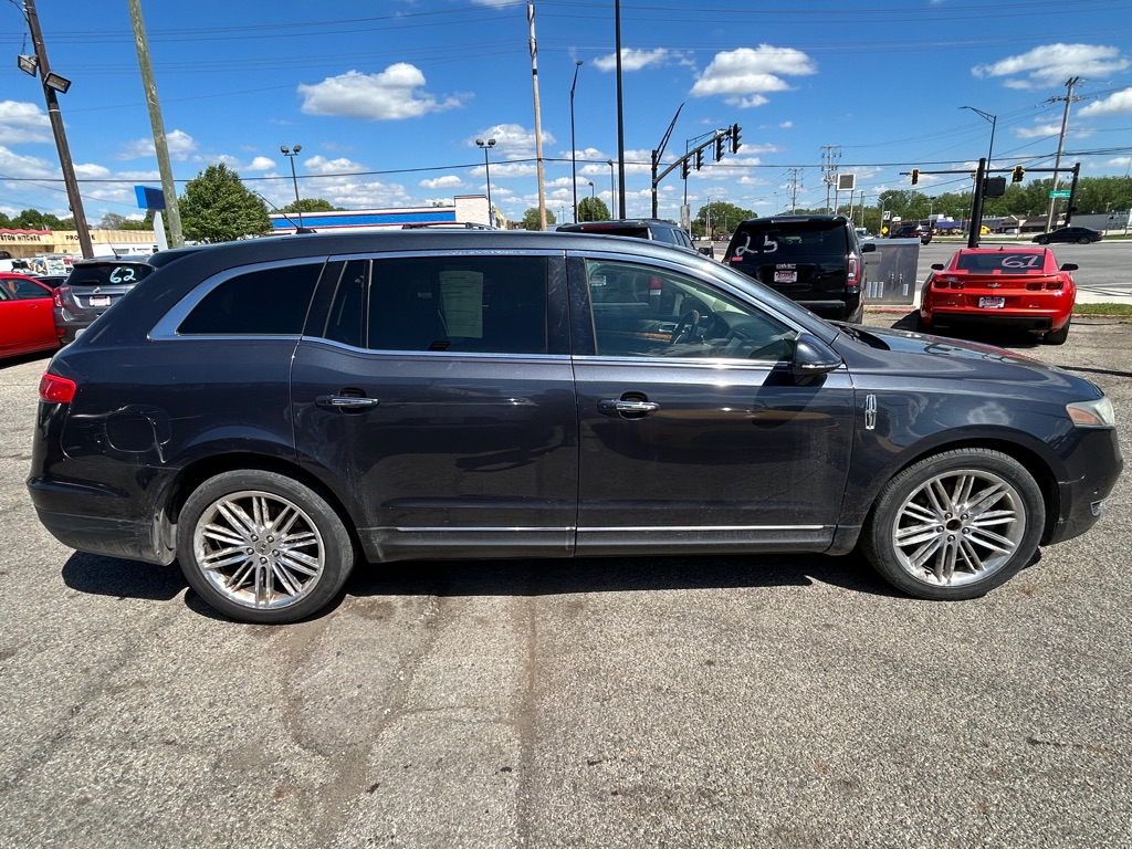 Photo 5 of this LINCOLN MKT