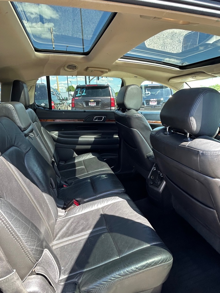 Photo 13 of this LINCOLN MKT